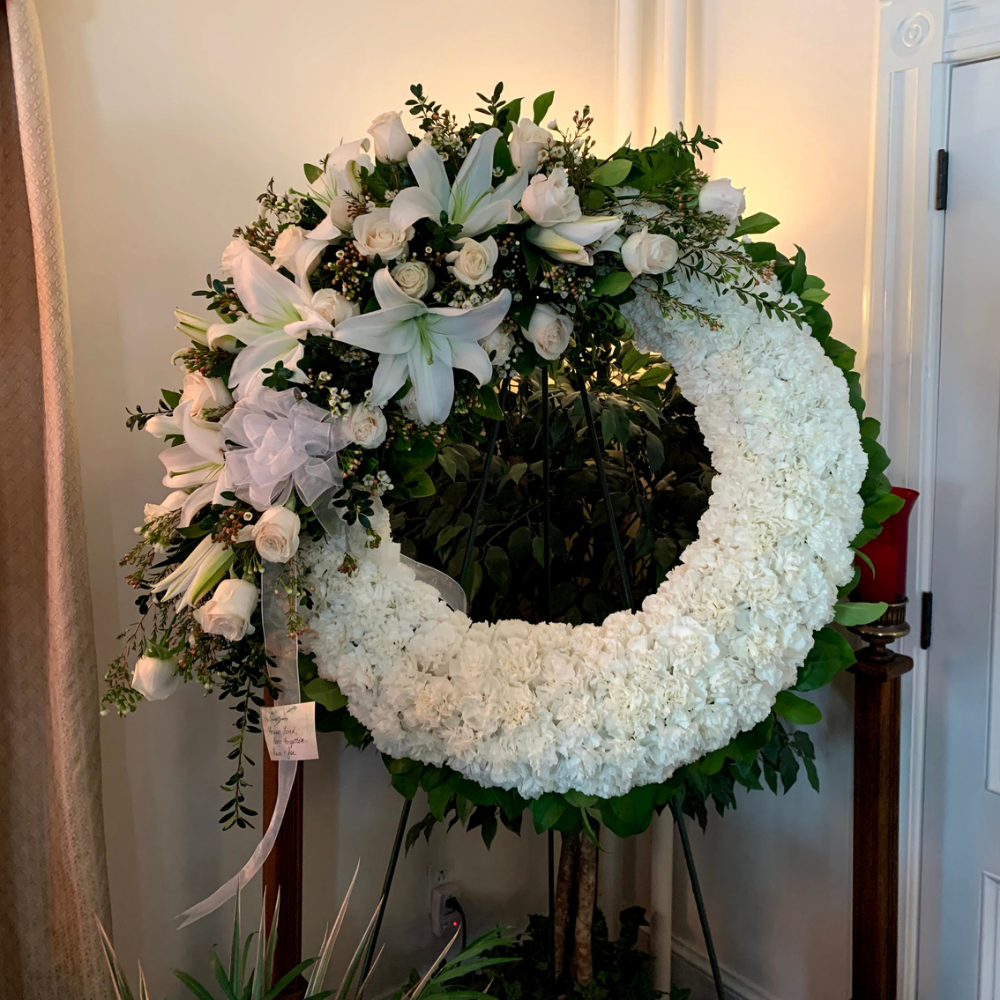 Serene Elegance White Wreath